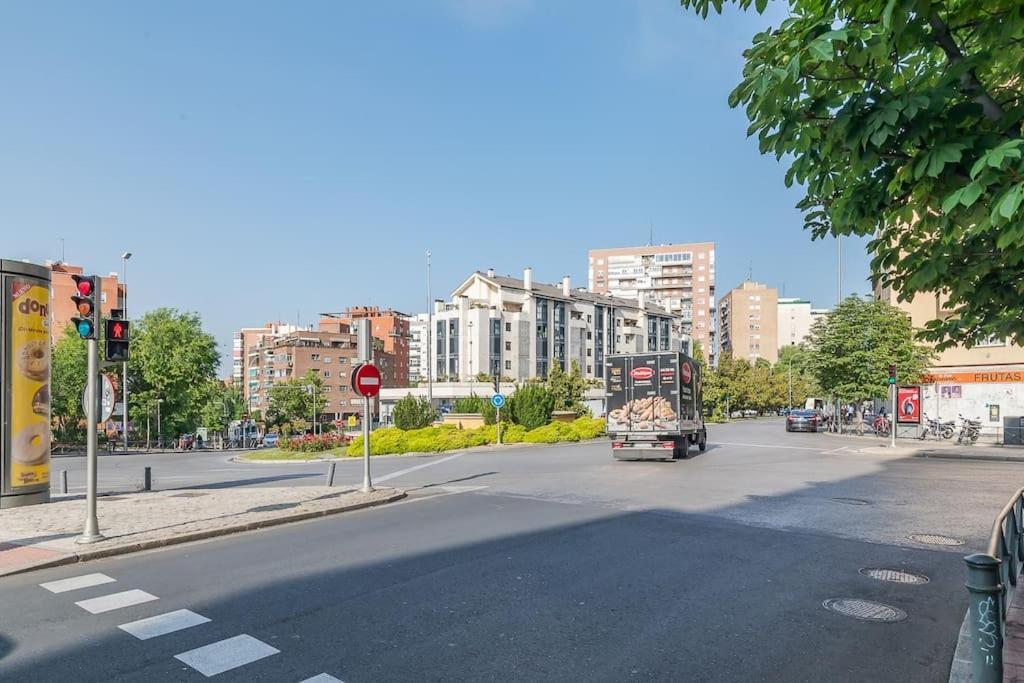Estudio Acogedor En Zona Norte Мадрид Екстериор снимка