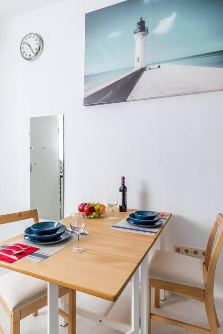 Estudio Acogedor En Zona Norte Мадрид Екстериор снимка